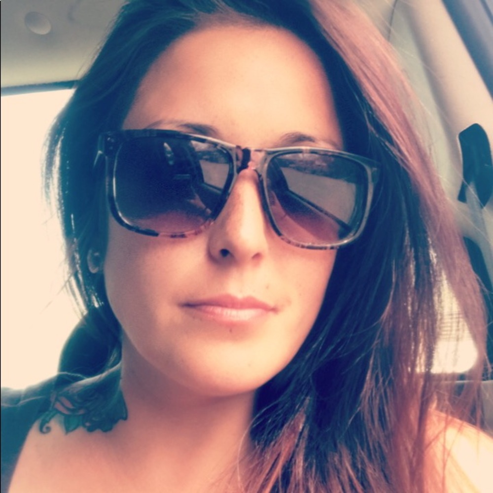 Meet your Posher, Jennifer